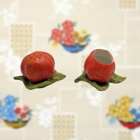 Vintage MCM Ceramic Tomato Pepper Shaker And Salt Cellar - Picture 2 of 9